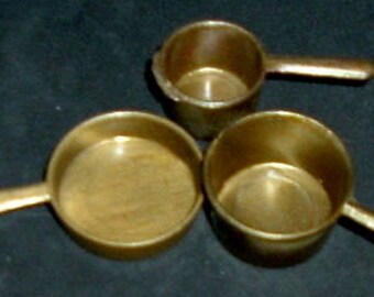 VINTAGE POTS & PANS - Plastic 1950's