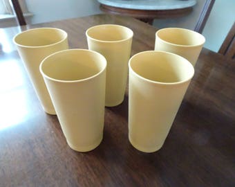 Gold Tupperware, Vintage Tupperware, Tupperware Cups, Harvest Gold Cups, Gold Tupperware Cups, Midcentury Modern, Vintage Kitchen Tupperware