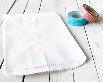 100 - White Paper Gift Bags 6 1/4 x 9 1/4 - white paper favor bags, wedding favor bags, white paper bags, candy buffet bag, white goodie bag