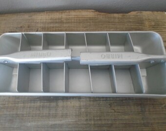 Vintage aluminum ice cube tray with removable divider and lift handles on both sides from Mirro / / metal ice cube tray