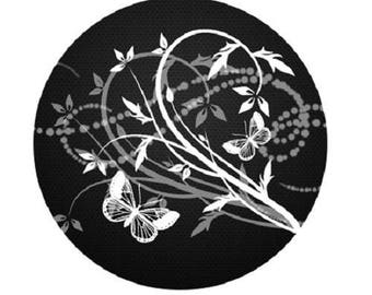2 butterflies and flowers (black and white), 20mm