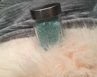 Bubblegum bath salts