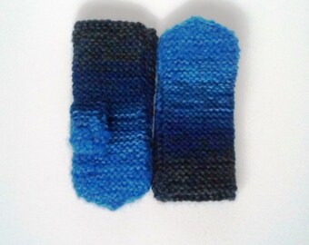 READY TO SHIP size 8-10 years. Navy blue knit mittens, hand knitted for boys, rustic knit, touchscreen gloves, wool texting mitts,. Warm