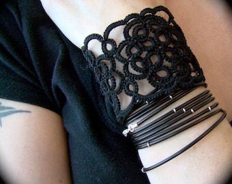 Tatted Cuff Bracelet - Lattice