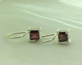 Red Garnet Gemstone, Square cut, Silver earrings
