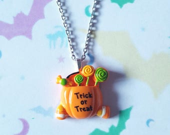 Trick or treat necklace, Pumpkin necklace, Halloween necklace, Trick or treat, Pumpkin, Halloween candy, Candy, Candy bag, Halloween, Kawaii