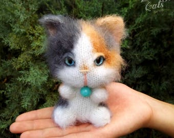 Tortoiseshell Cat, Calico Cat, Stuff Knit Soft Toy, Cute Plushie, Cat Lover Gift, Maneki Neko, Lucky Cat, Crazy Cat Lady Stuff