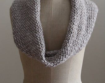 Scarf-neckwarmer in hand-woven wool mix