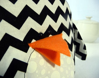 Tea cozy, tea cosy: small black & white chevron penguin tea cozy