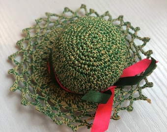 Darling Little Vintage Green Hat Pincushion