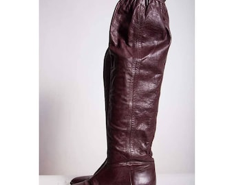 Vintage leather over the knee boots / 1980s burgundy leather tall flat boots / Thigh high / Convertible scrunchy boots / size 6