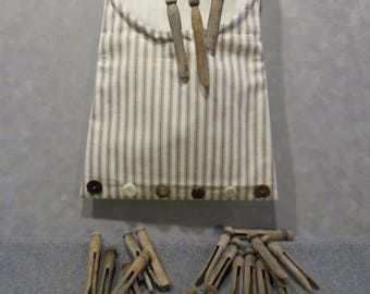 Clothespin bag and vintage clothespins