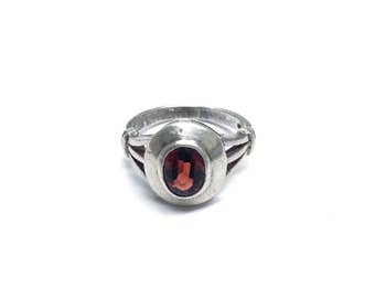 Vintage 80's Modernist Sterling Silver and Garnet Ring