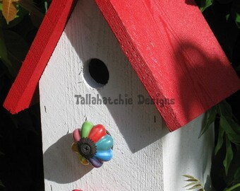 birdhouse outdoor, red and white birdhouse, country garden birdhouse, rustic birdhouse, barn birdhouse, small birdhouse