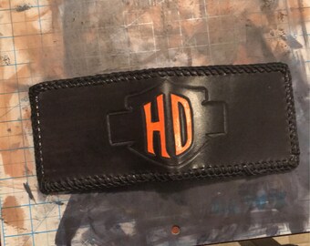 Leather bi fold wallet