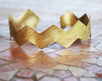 Upper Arm Cuff,Spiral Arm Band, Gypsy Arm Bangle,Upper Arm Cuff,Gold Arm Bracelet, Hammered Cuff, Arm Bracelet, Gold Arm Cuff, Boho Jewelry,