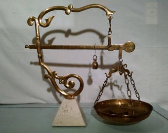 Vintage Brass balance arm scale.