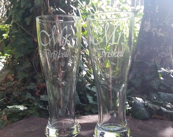 Mr Mrs Beer Glasses / Personalized Glasses / Engraved / Custom Pilsner Glass / Wedding / Anniversary / Custom Etched Beer Glass / Brewpub