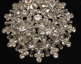 Unsigned TRIPLE LAYER DIAMANTE Beauty Brooch