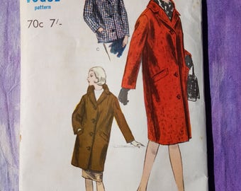 Vogue 6052 //1960s Chesterfield Coat Jacket with welt pockets //Vintage Sewing Pattern //Size 12