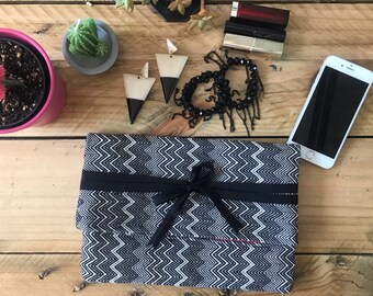 Super cute eco-friendly vegan clutch bag