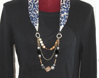Triple Crown Scarflace (Necklace)