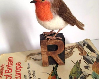 Needle felted bird sculpture robin