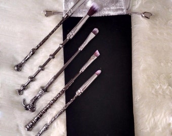 Pre-order/FREE SHIPPING- Storybook Cosmetics Harry Potter Wand 5pc Makeup Brush/Sorcerer Inspired/Makeup Wand/Magical Makeup Brush