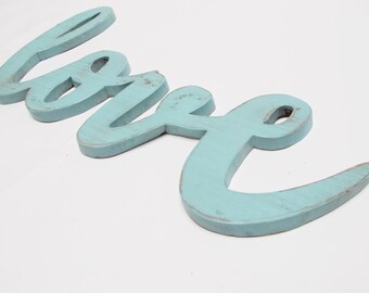 Palabra de madera. Señal de madera. Love. Letras decorativas para colgar. Palabras con madera recuperada. Reciclada. Decoración para bebés.