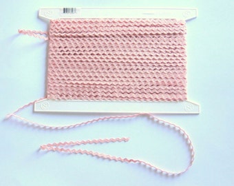 Sullivans Pale Pink Rick Rack Trim, 5 mm