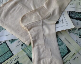Edwardian Unused Aristoc Fully Fashioned Frame Knitted Seamed Silk Stockings Size 9.5