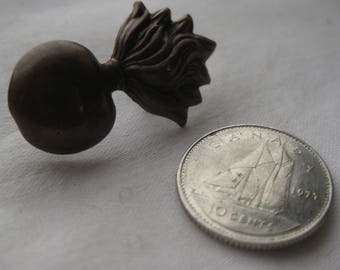 Antique flaming bomb WW Button