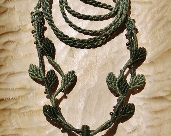 Macrame Raw Amethyst Necklace,Fairy Jewel,Bohemian Necklace,Magic Jewel,Elfic Necklace,Gemstone Pendant,Macrame Green Leaves Necklace