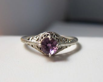 Antique Deco 18k Amethyst Filigree Ring