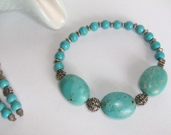 Stunning turquoise gemstone stretch bracelet