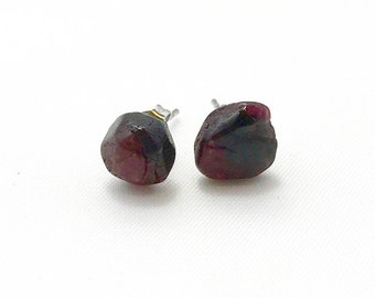 Handmade Round Garnet Earring. Red Earring. Crystal Earring. Gemstone Earring. Garnet Crystal.