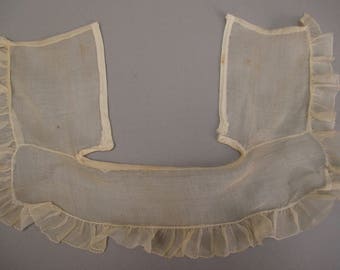 Antique lace collar Victorian era