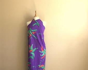 Vintage Purple Floral HAWAIIAN Sarong / 70s Tropical Wrap Dress / HILO HATTIE / Beach Cover /