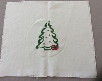 Beautiful Christmas tree at the cross stitch