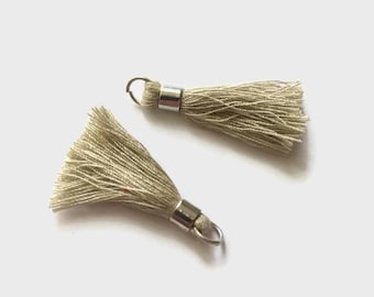 Set of 2 tassels beige 40mm with bail and silver plated ring
