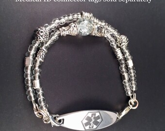 Bracelet d’identification médicale interchangeable. Claire avec des perles d’argent antique et les craquements
