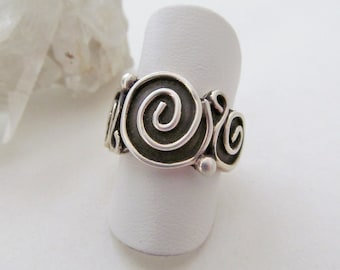 Sterling Silver Ring, Silver Band Ring, Spiral Ring, Vintage Silver Jewelry, Statement Ring, Unique Jewelry, Ring Size 6, Rings for Women