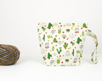 Small cactus knitting bag, zipperless crochet project bag, yarn craft organiser