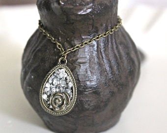 Druzy Pendant, Antique Gold Necklace, Romantic Jewelry