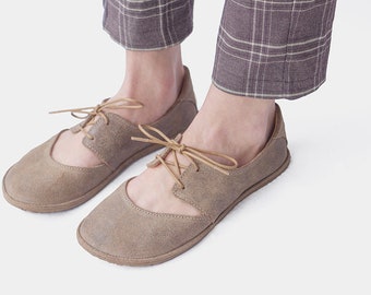 Derby-style flats in oiled Sand suede- Handmade suede ballet flats - CUSTOM FIT