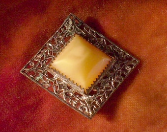 Fabulous Filigree and Yellow Stone Deco Brooch Pin Vintage Antique