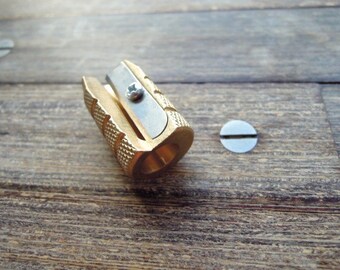 Brass pencil sharpener M+R - grenade x1
