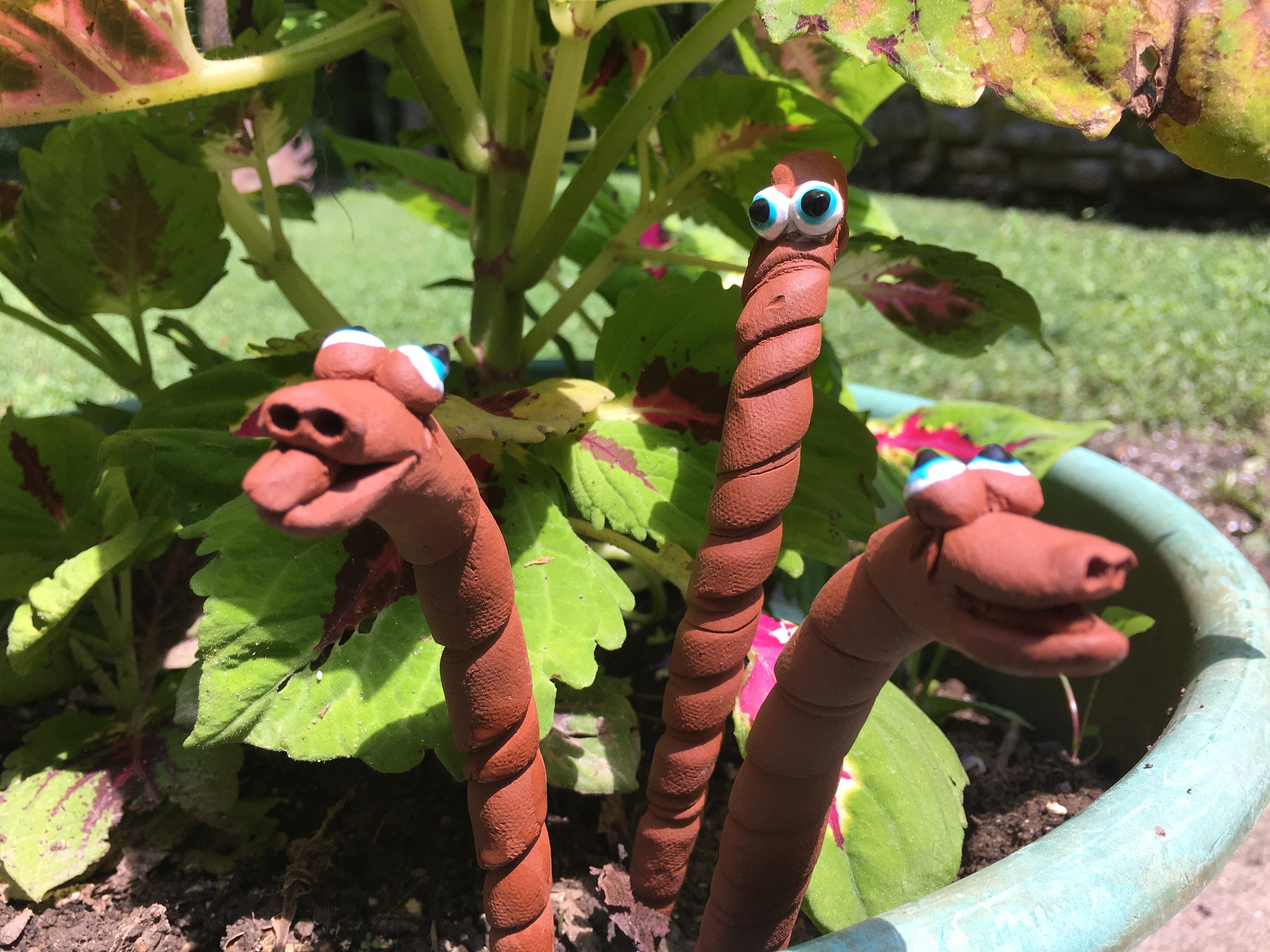 3 Ceramic Worms for your Garden or planters,8'' Garden Decoration