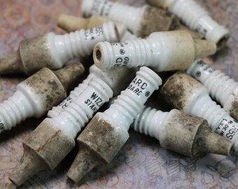 1 Antique 1913 Model T Porcelain Spark Plug