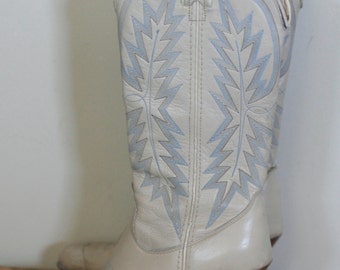vintage high heel cowboy boots by jeenz bootz size 5